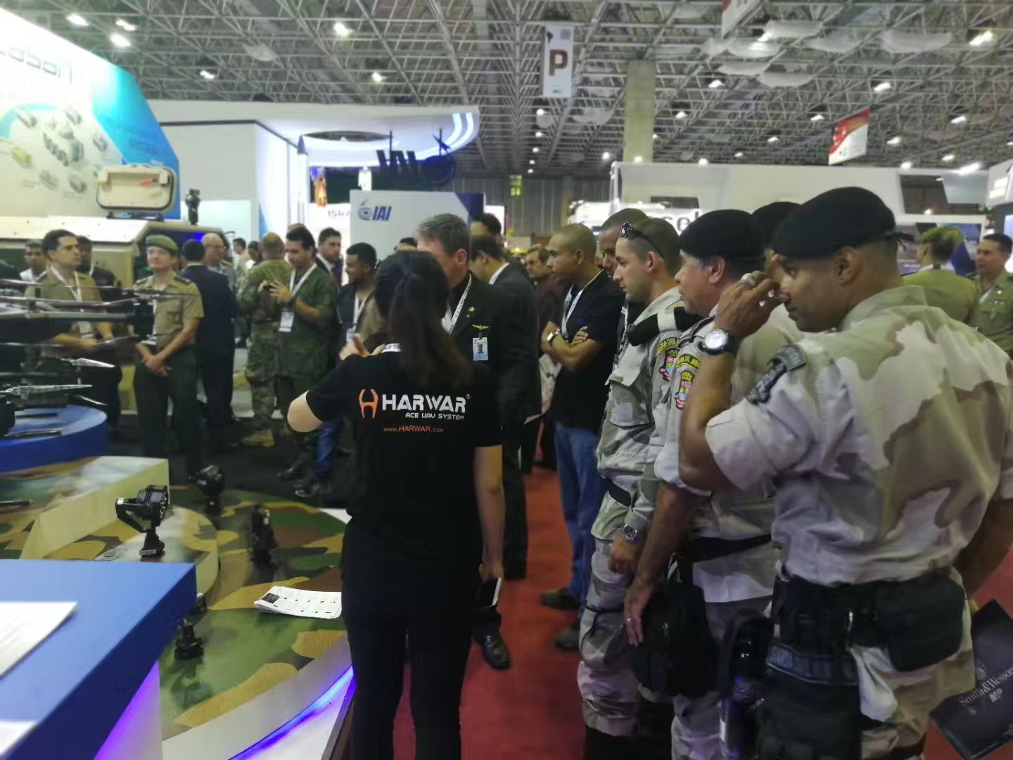 哈瓦特種裝備無人機亮相巴西防務展